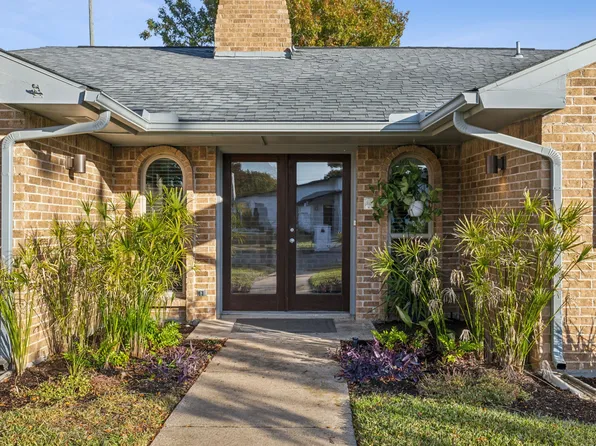 6747 Winterwood Ln, Dallas, TX 75248