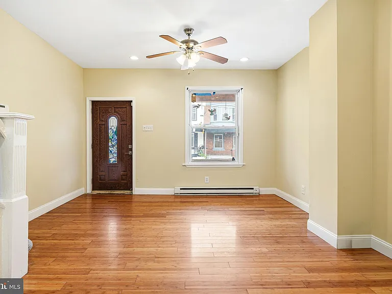 1606 S Frazier St — Photo 5