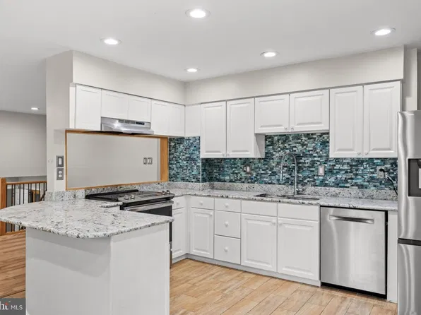 2005 Chapel Ave W, Cherry Hill, NJ 08002