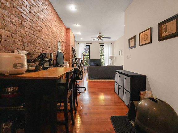 3rd image of 329 E 88th St APT 3E