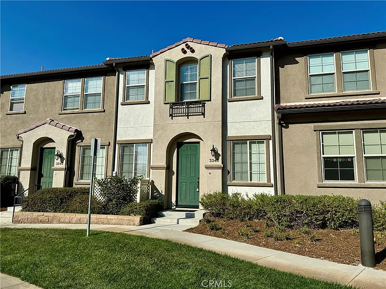 3248 Pebblebrook Rd — Photo 1