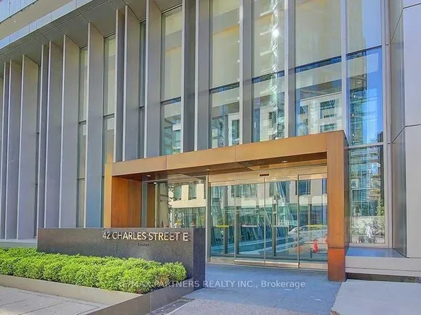 42 Charles St E, Toronto, ON