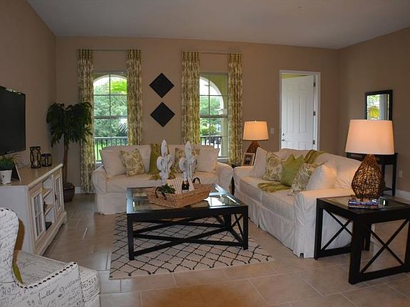 5th image of 2748 Lobelia Dr