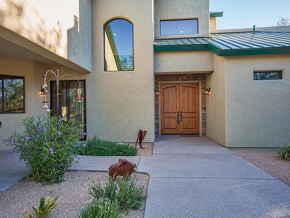 4th image of 1585 N Mariposa Woods Pl
