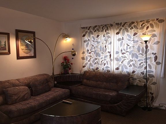 2nd image of 6318 N Kedzie Ave APT 2W