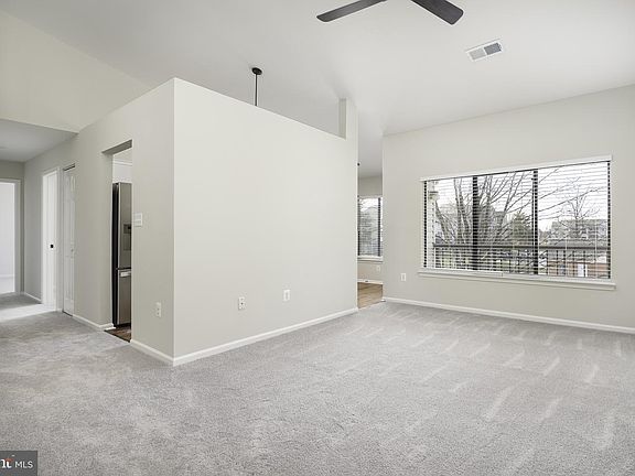 5th image of 8376 Buttress Ln APT 302