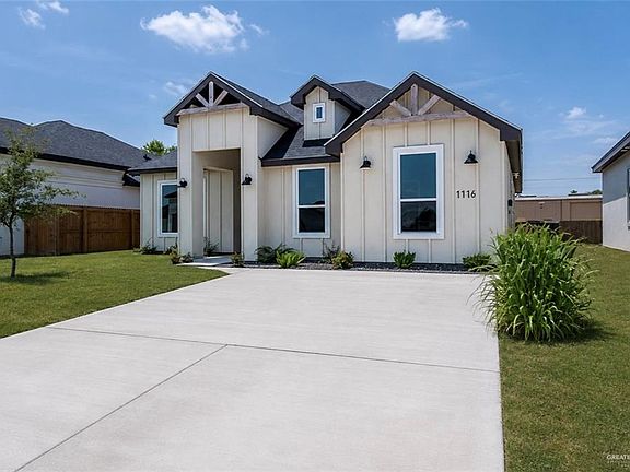 4th image of 1116 E Acacia Dr