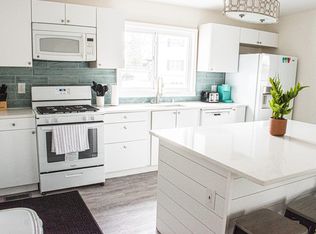 225 S 6th St, Delavan, WI 53115