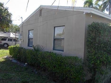 3rd image of 1430 Avenue F