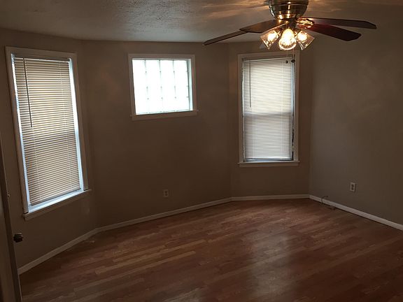 2nd image of 1559 Hopkins Ave Floor 1