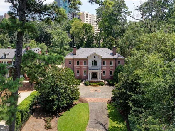 2883 Andrews Dr NW, Atlanta, GA 30305
