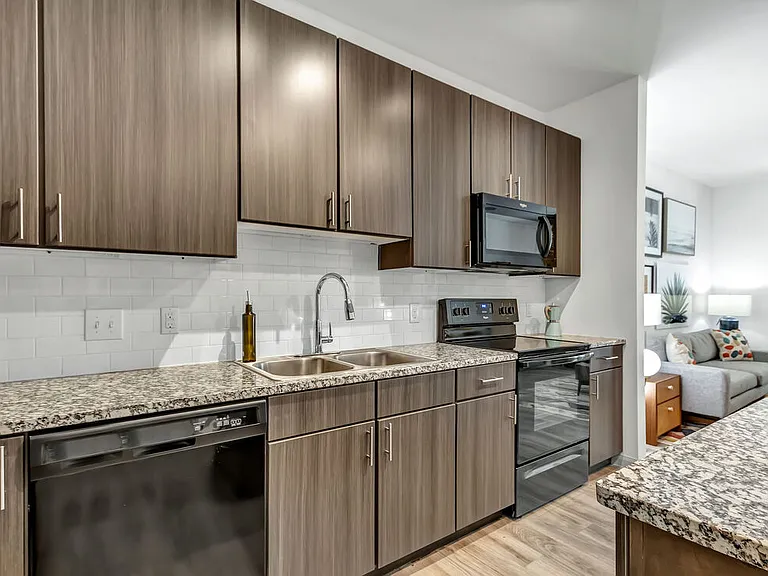 Forest Pines Apartments — Photo 9