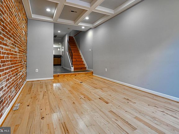 2nd image of 214 S Regester St