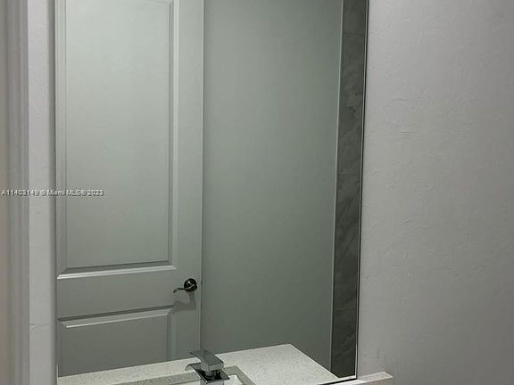 4th image of 5423 Billings St