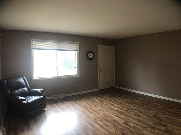 4th image of 1319 S Arago St