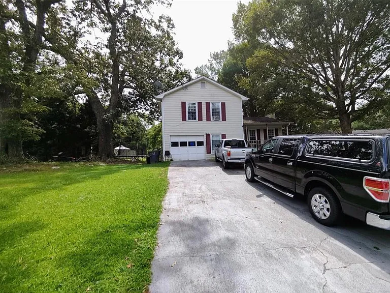 5598 Charmaine Bnd — Photo 1