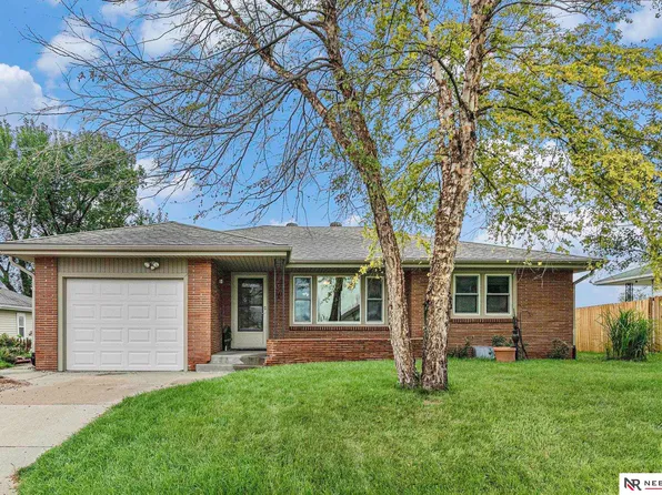 22110 S 96th St, Holland, NE 68372