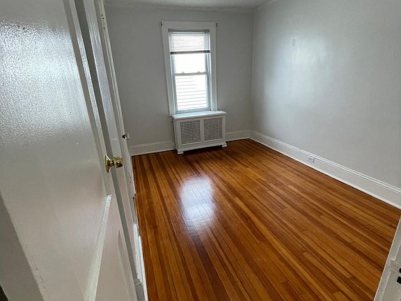 3rd image of 188 Sweetfield Cir Floor 2