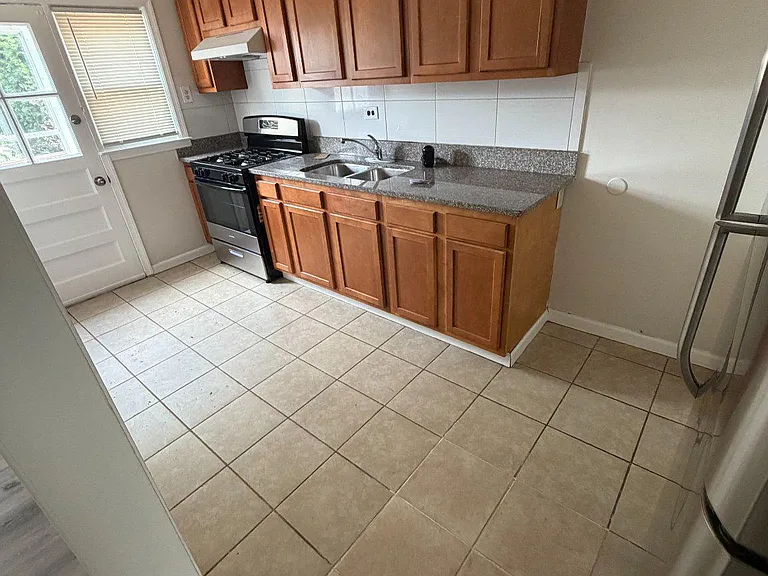 4848 Carmella Dr — Photo 5