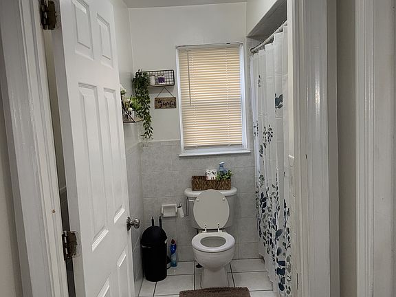 3rd image of 125 S 7th St APT 2