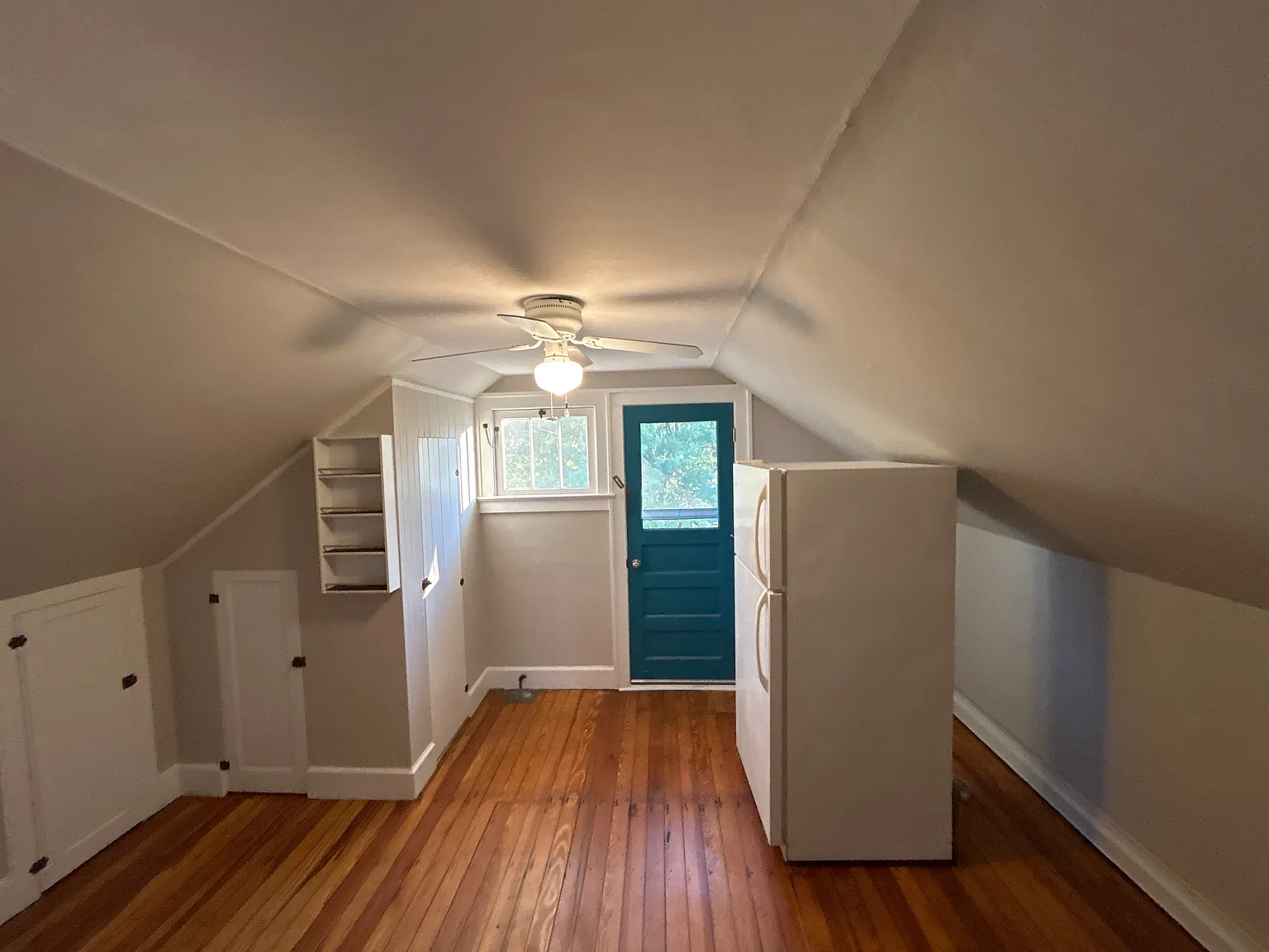 10425 Baltic Rd — Photo 2