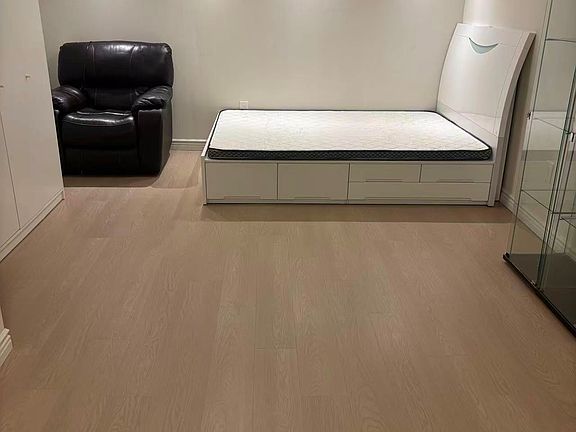 2nd image of 72 Dusay Pl Unit 2