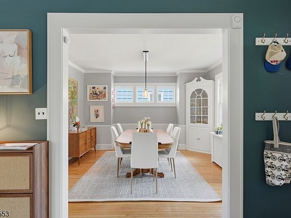 2nd image of 154 Garfield Place