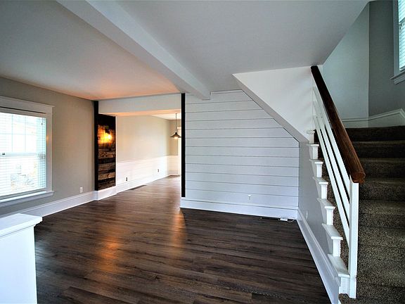 2nd image of 150 Dale St NE