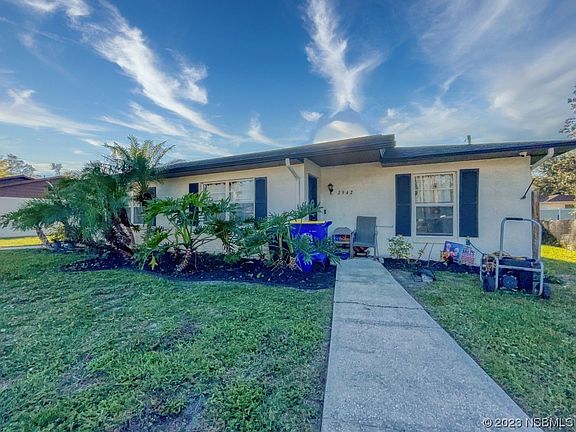4th image of 2942 & 2944 India Palm Dr