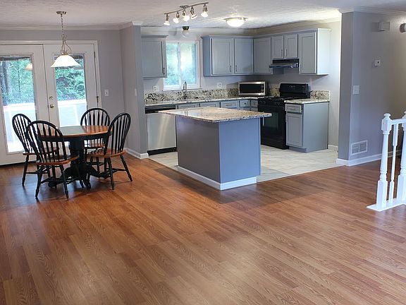 2nd image of 2838 Pine Meadow Dr