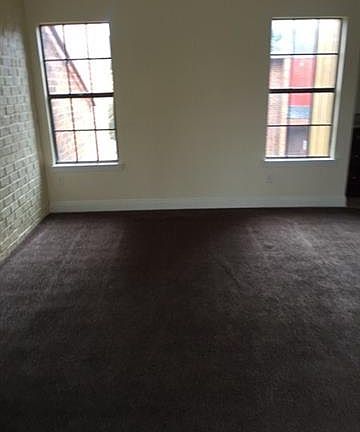 4th image of 1104 Chimney Wood Ln