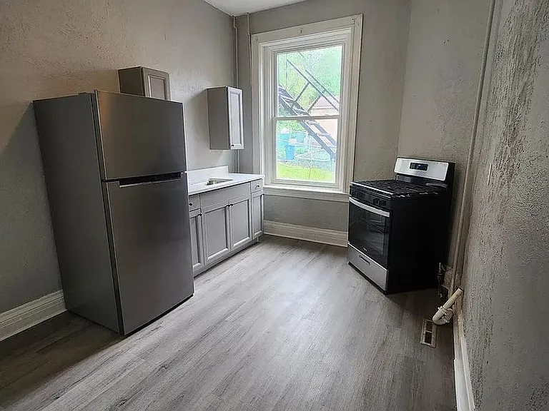 3458 Fleming Ave — Photo 9