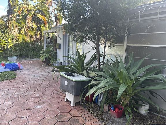 3rd image of 1758 NE 176th St