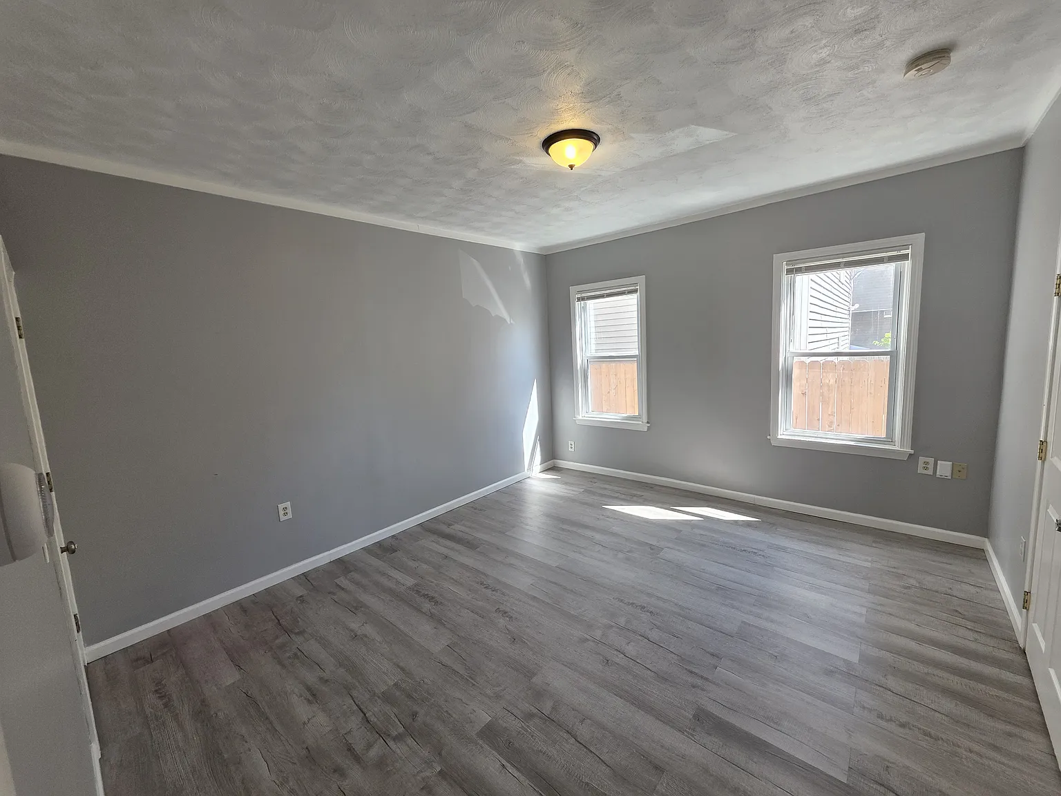  888 Branch Ave 1stflr 2b/1b Updated Greatlocale! Nopets Spacious Prkg — Photo 3