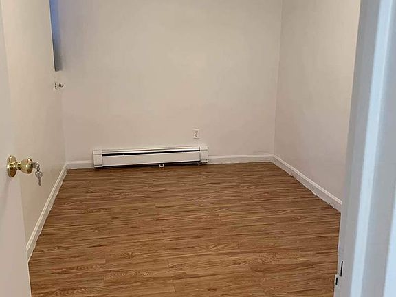 2nd image of 39 Madison St APT 1