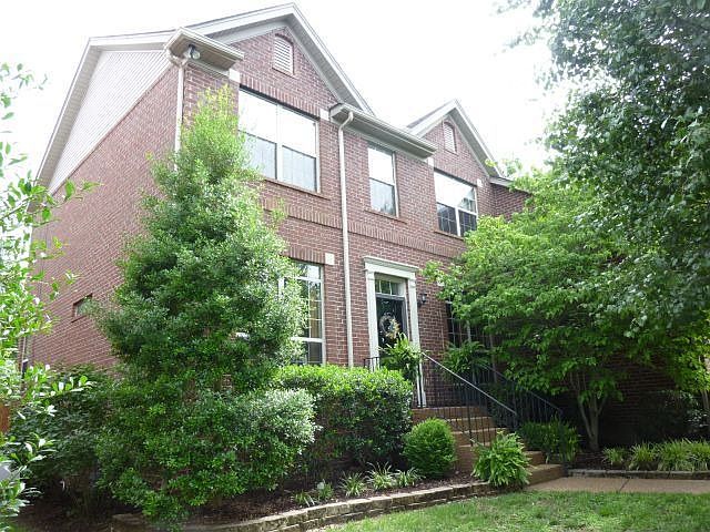 1st image of 223 Wisteria Dr