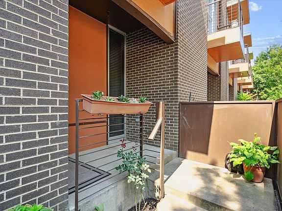 3rd image of 449 Monroe Ave #105