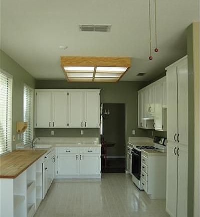Look at all the cabinets!