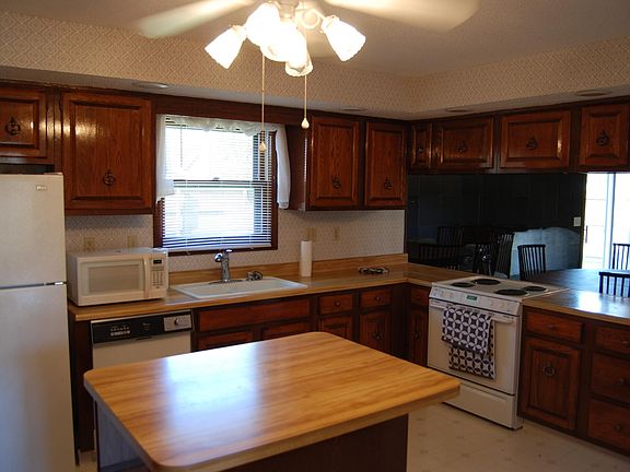 4th image of 1217 N Swiss Dr