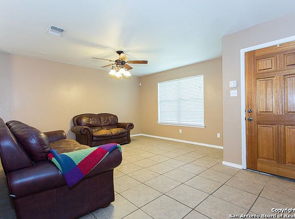4th image of 10619 S Shaenridge