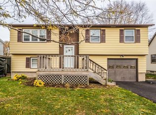 904 Trolley Blvd, Rochester, NY 14606