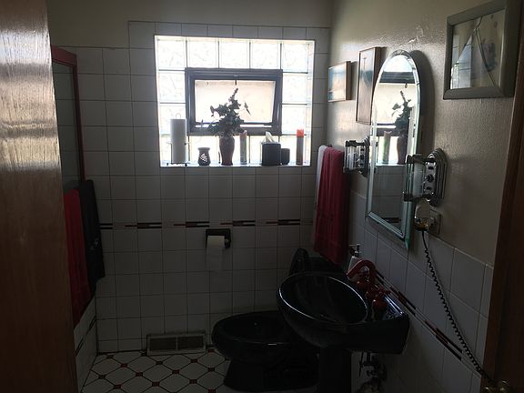 5th image of 6817 S Oakley Ave