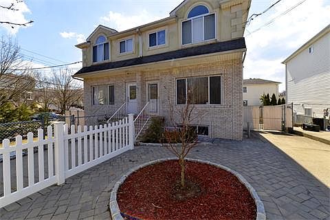 1st image of 4 Hanover Ave
