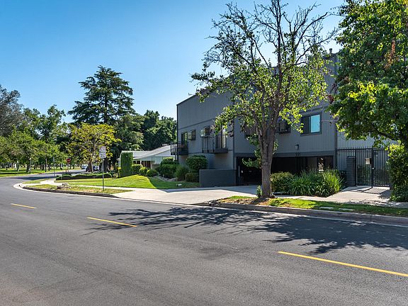 3rd image of 5121 Westpark Dr #108