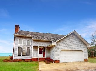 192 Beach Rd, Poquoson, VA 23662