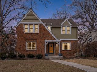 6852 Edgevale Rd, Kansas City, MO 64113