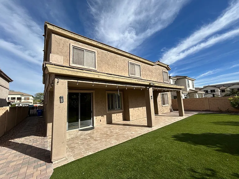 5411 W Rowel Rd — Photo 28