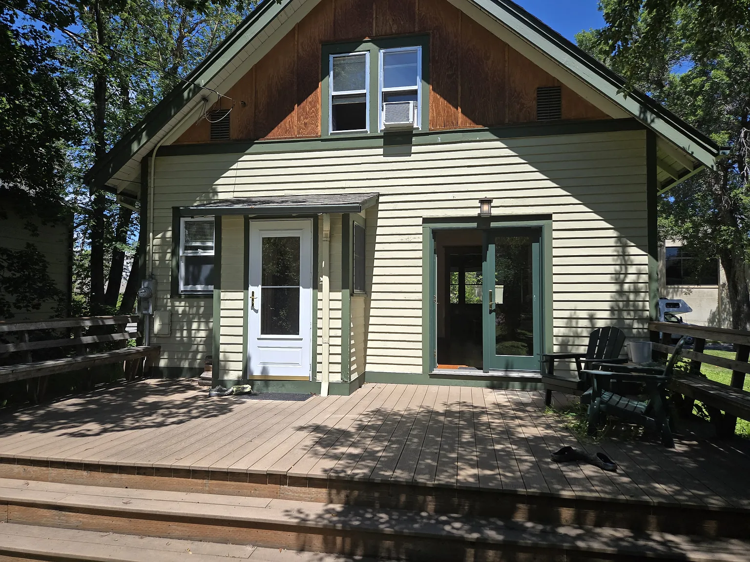422 West Babcock Street - 1 — Photo 1