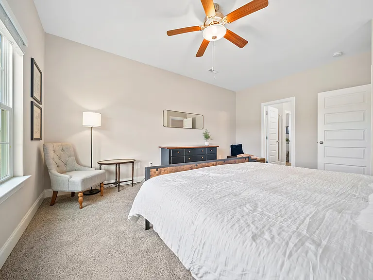1621 Spring Berry Ln — Photo 12
