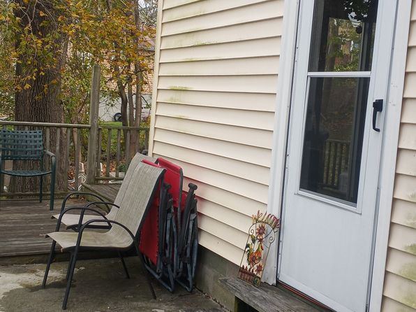 42 Valentine St APT 4